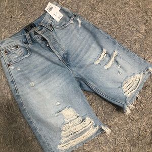 Abercrombie and Fitch Bermuda shorts